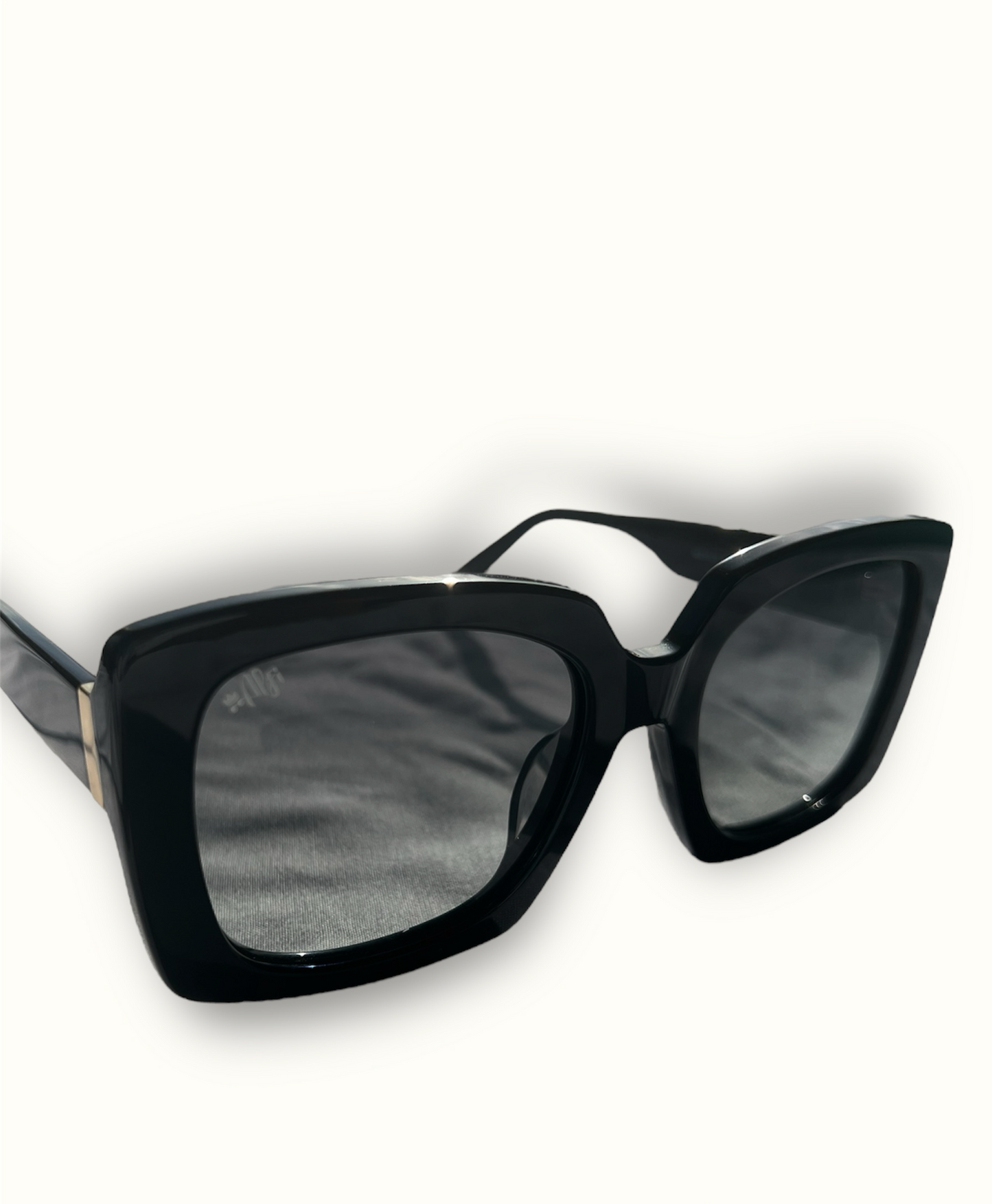 Extravaganza oversized sunglasses